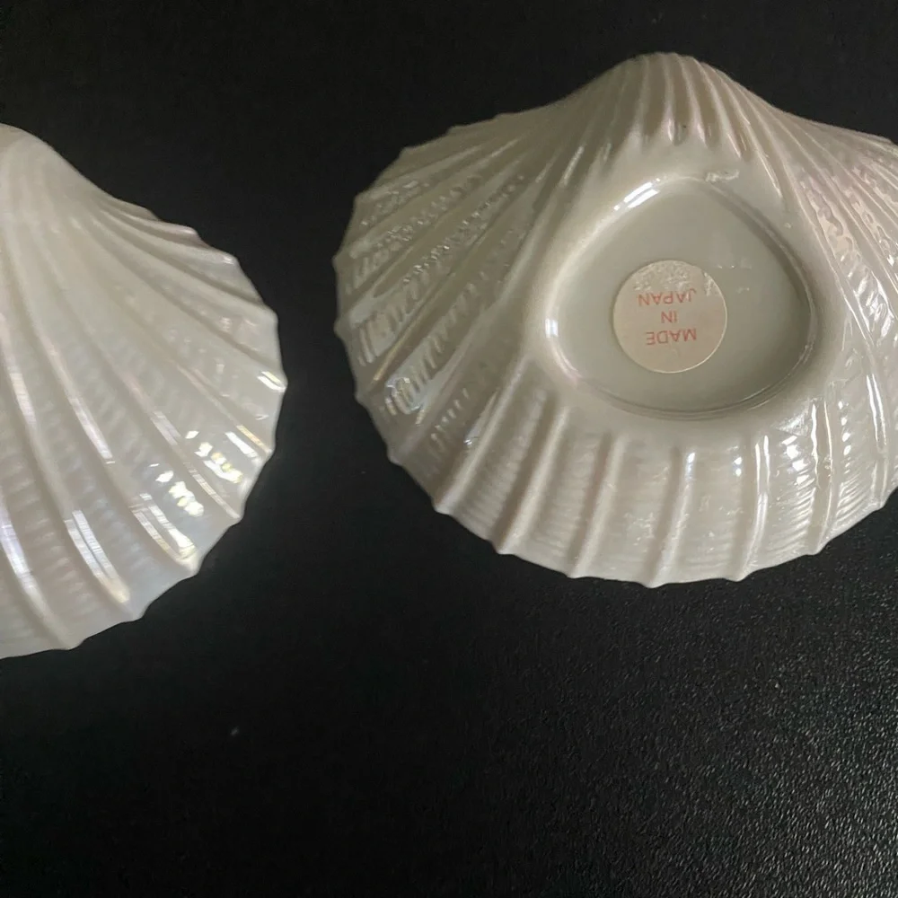 Vintage Ceramic Iridescent 4” Mini Shell-Shaped Scalloped Candle Holder